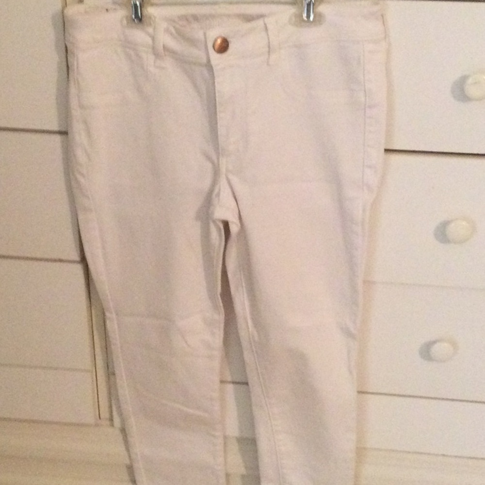 American Eagle White Jeans